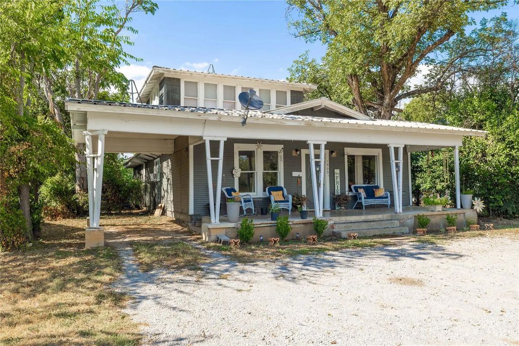 1909 Coggin Avenue, Brownwood