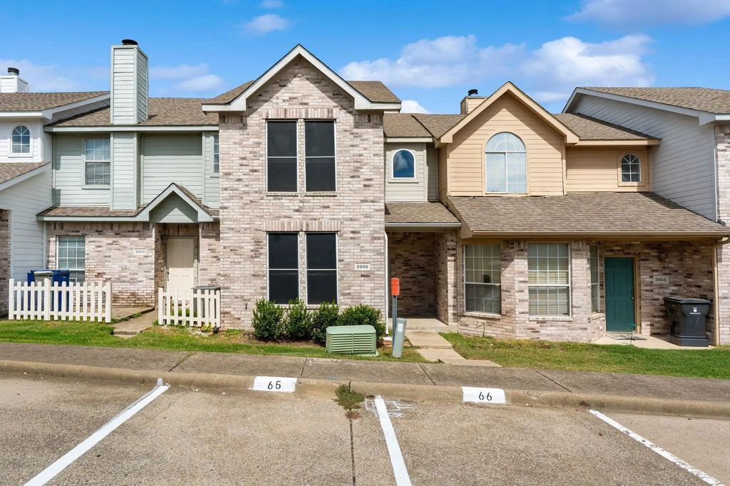 3906 Pickett Place, Garland