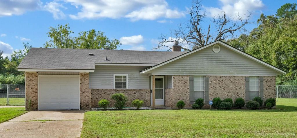 7367 Greywood Drive, Shreveport