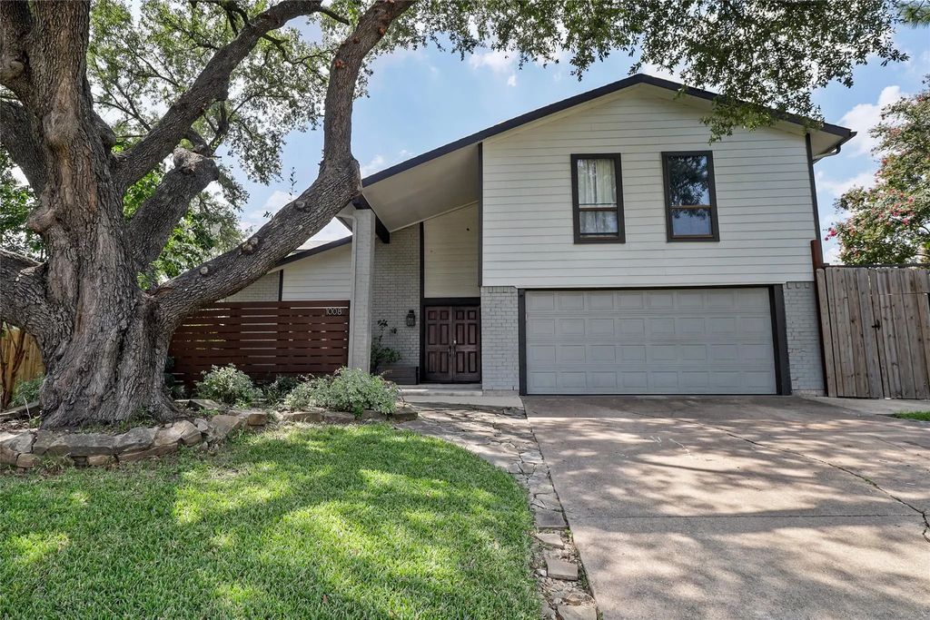 1008 Via Valencia, Mesquite