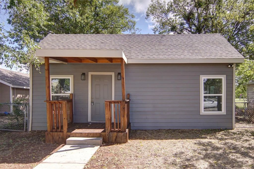 611 Se 2nd Avenue, Mineral Wells