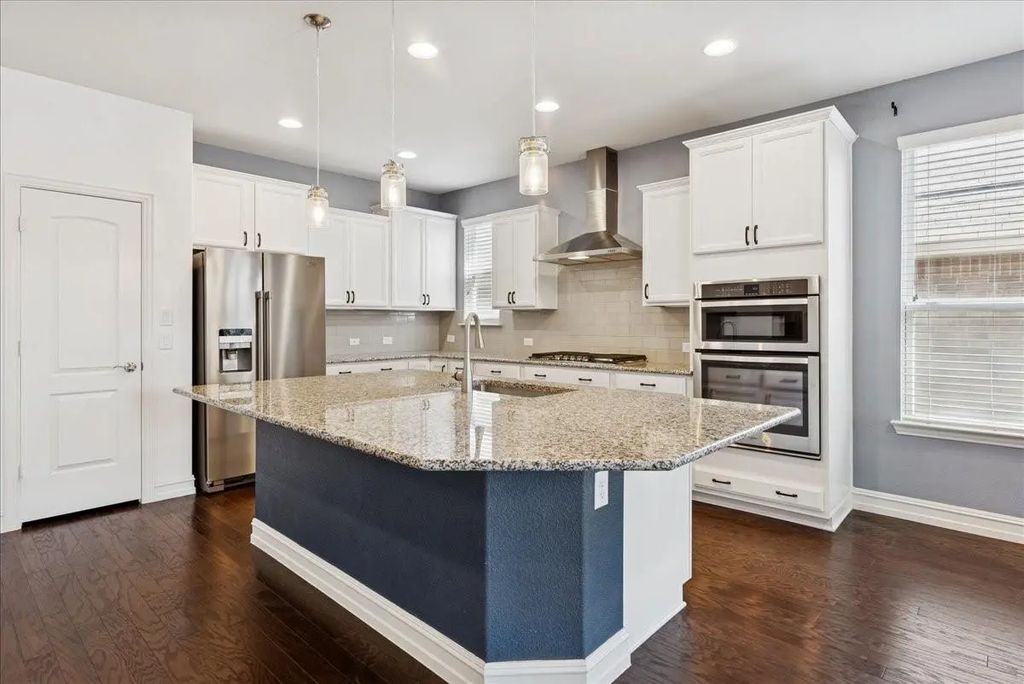 6701 Roaring Creek, Denton