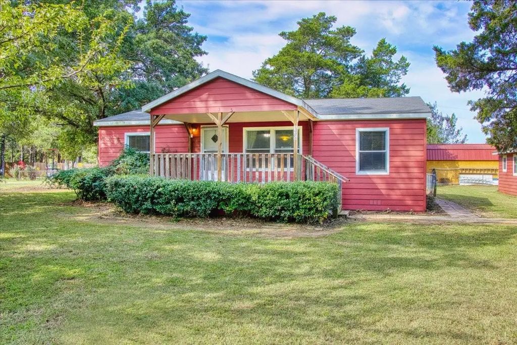135 Whippoorwill Lane, Sadler