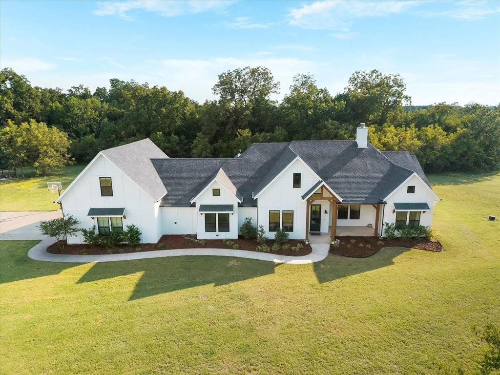 1577 County Road 2712, Caddo Mills