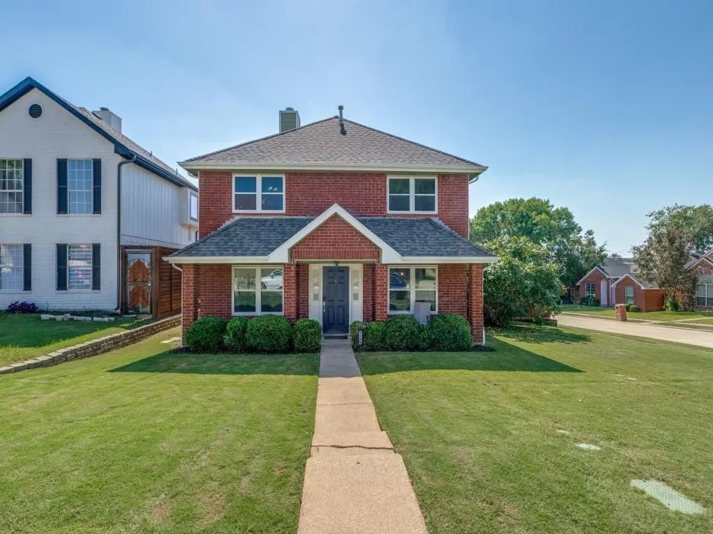 1100 Heather Lane, Carrollton
