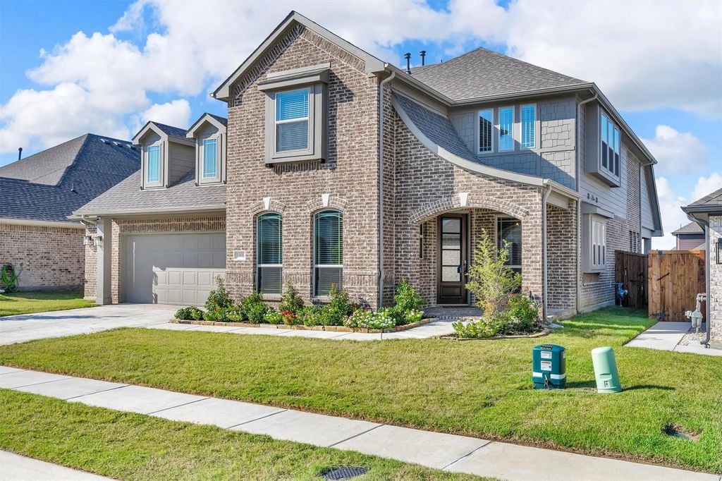 1008 Moss Grove Trail, Justin