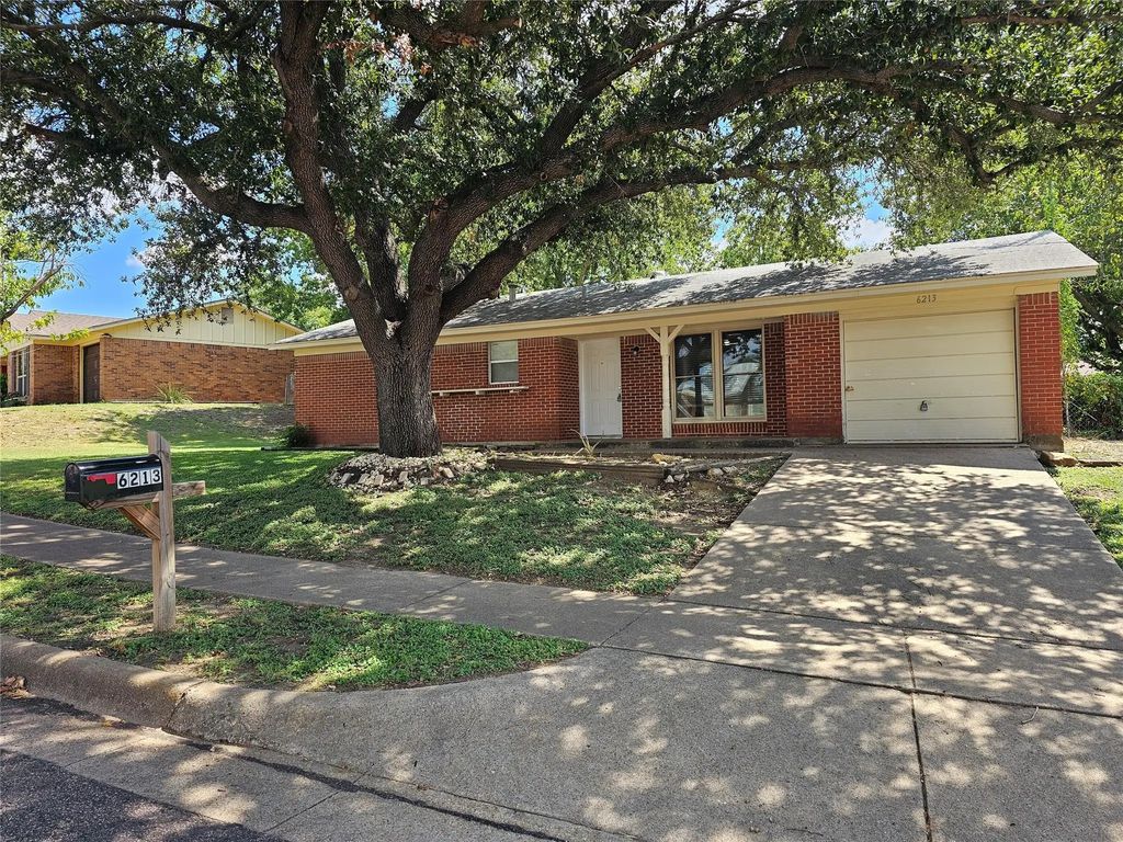 6213 Dodson Terrace, Fort Worth
