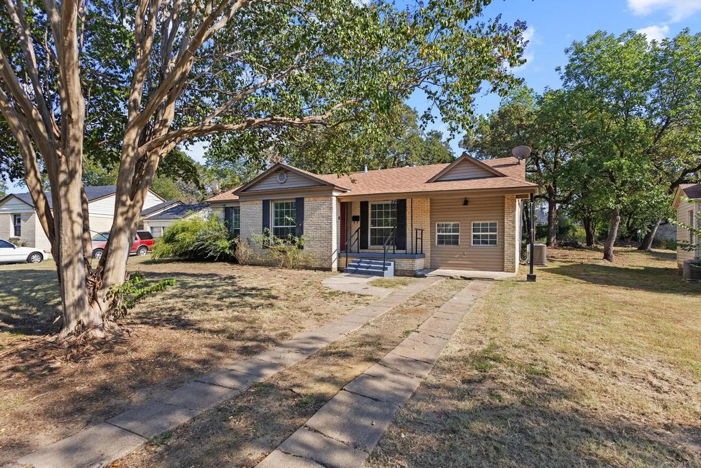 82 Vaughn Drive, Denison