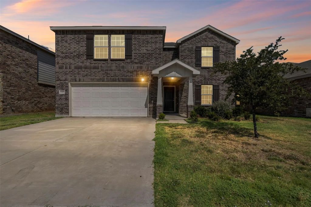 4428 Greenham Lane, Fort Worth