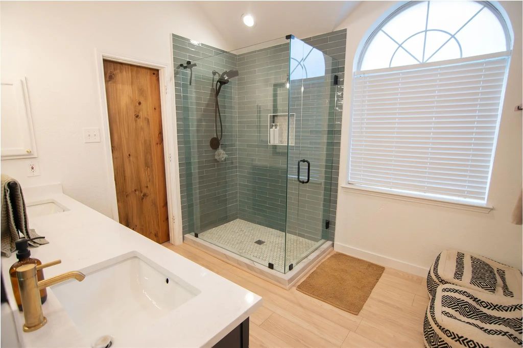 4716 Misty Ridge Drive, Fort Worth