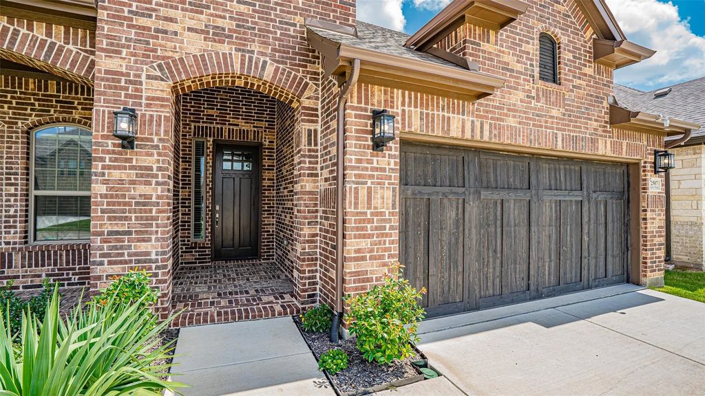 2507 Henley Way, Mansfield