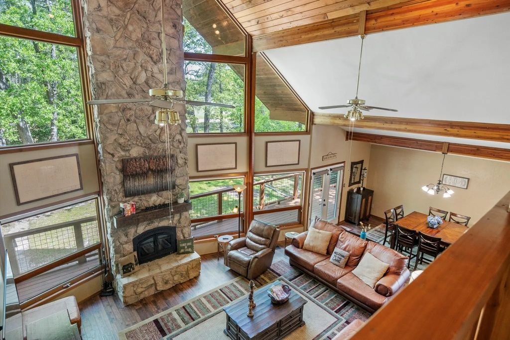 156 Spring Lake Knoll, Holly Lake Ranch