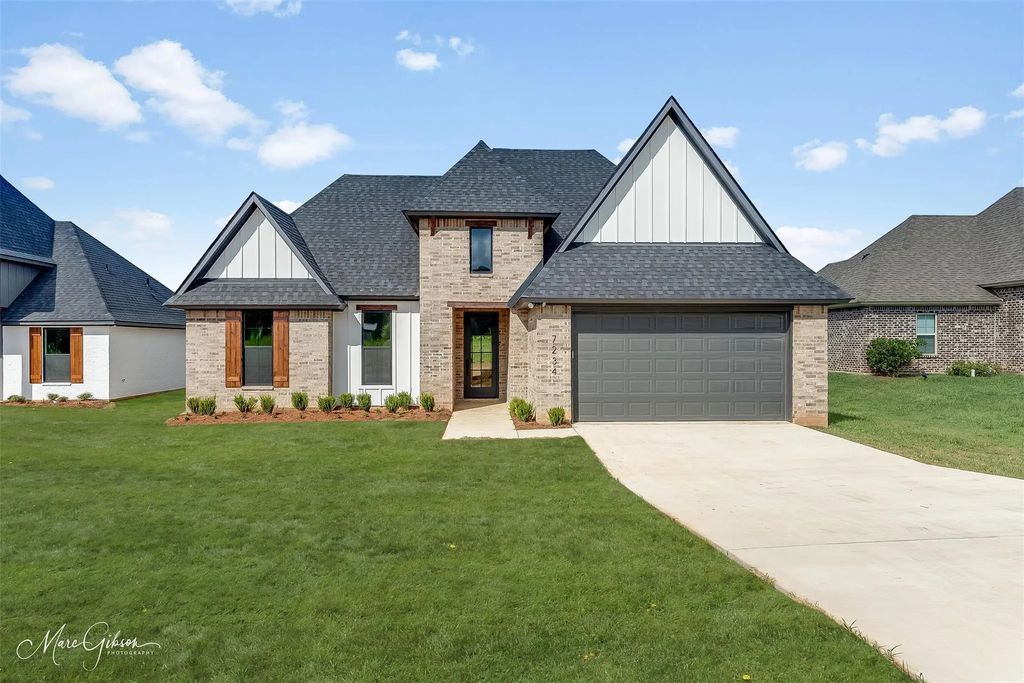 7234 Laurel Ridge Drive, Greenwood