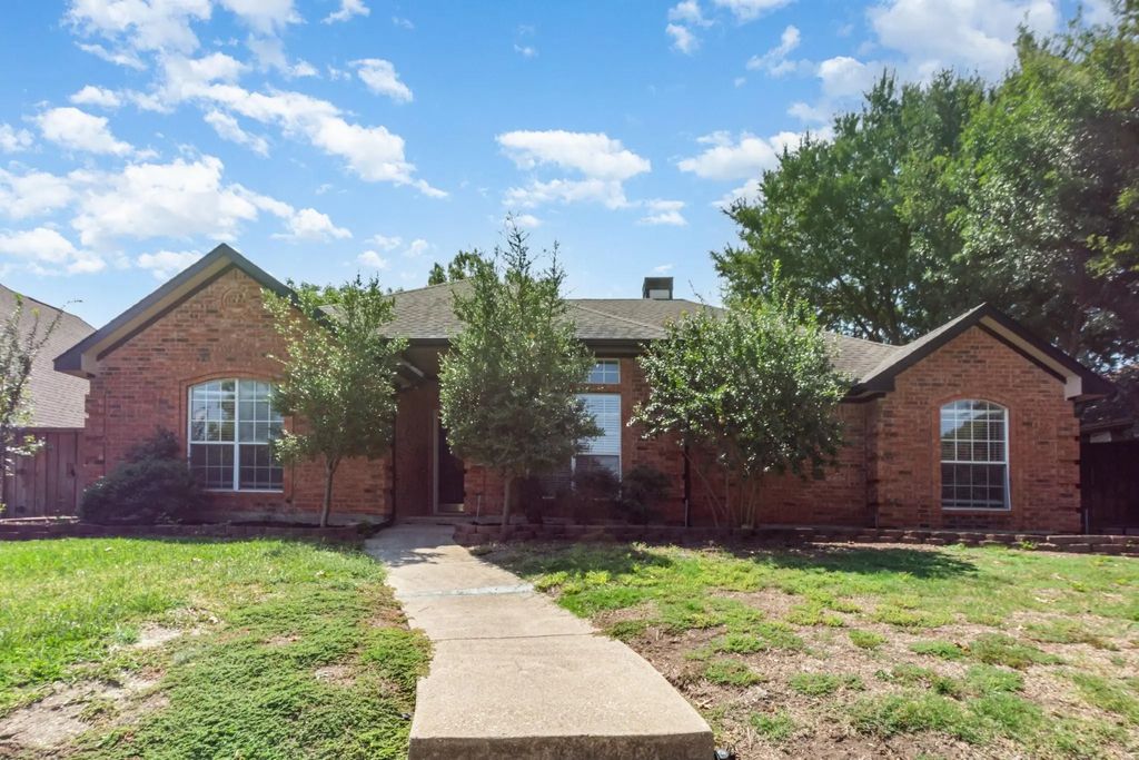 2004 Liverpool Drive, Plano