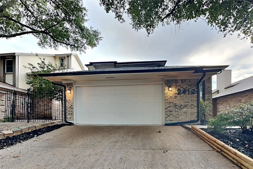 2412 Libra Drive, Garland