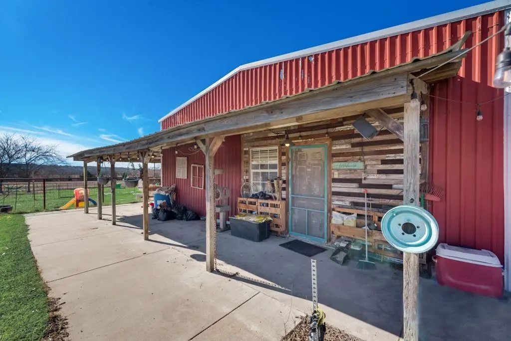 636 County Road 364, Melissa
