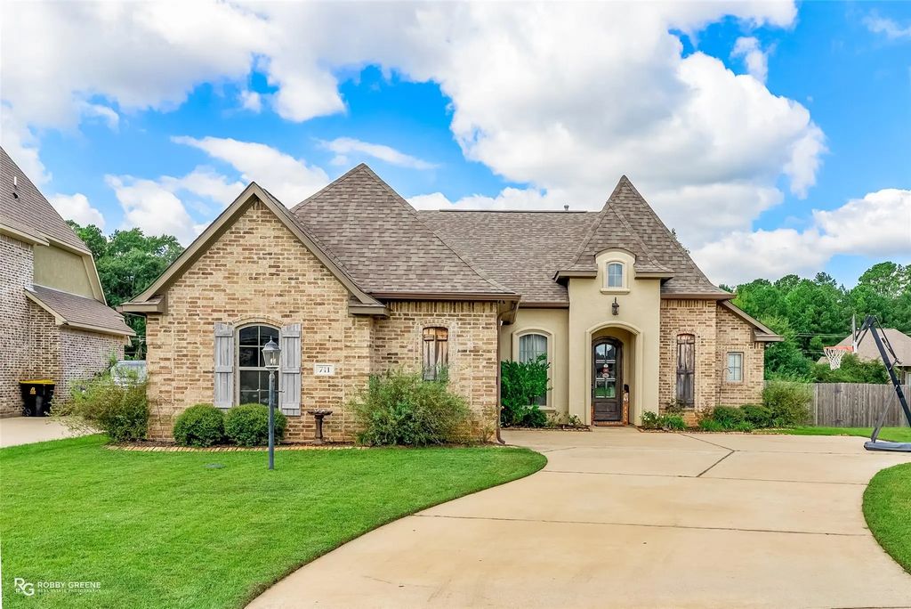 711 Fir Wood Lane, Haughton