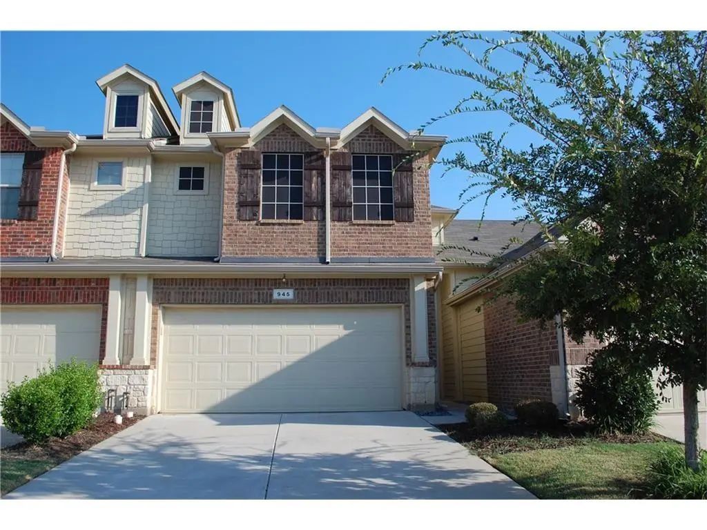 945 Wellington Drive, Lewisville