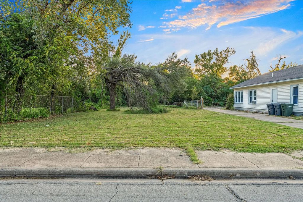 508 Lottie Street, Waco