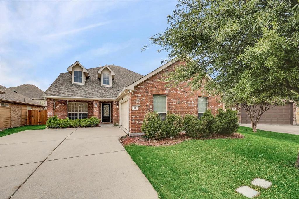 1304 Pillar Bluff Way, McKinney