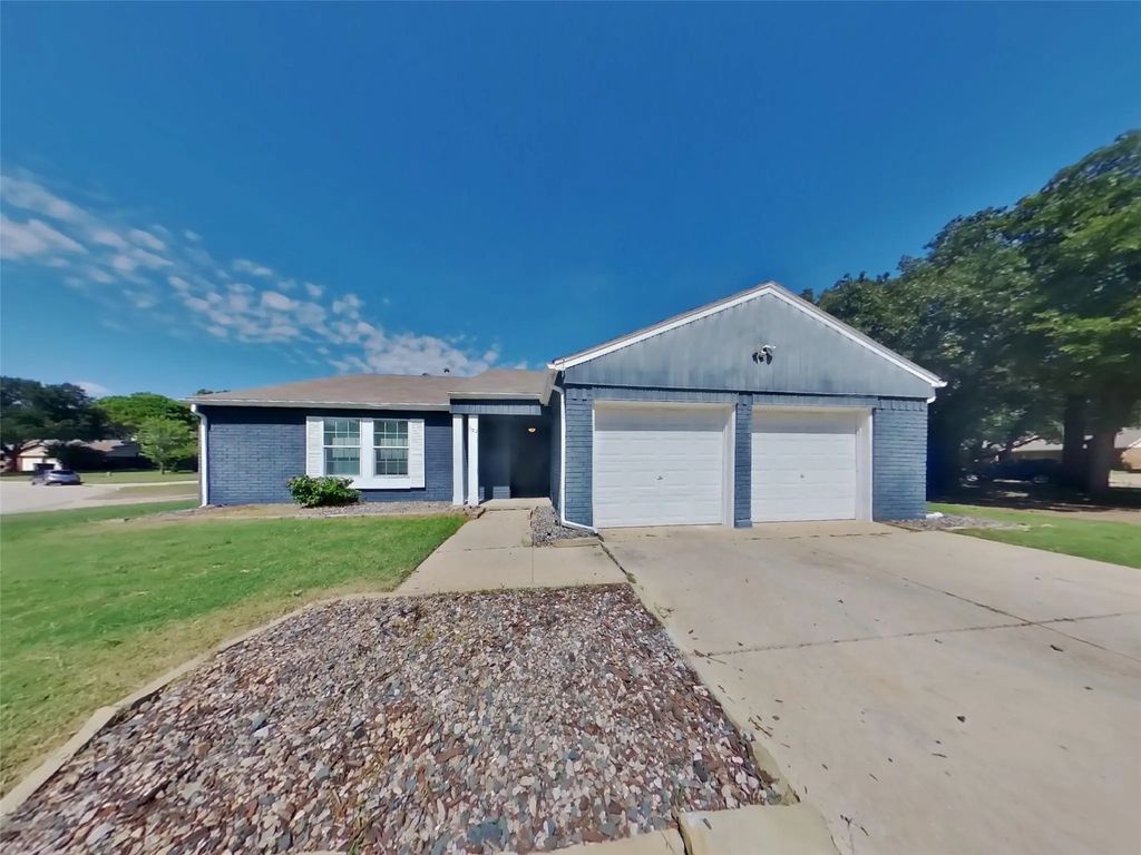 1122 Heiden Court, Flower Mound