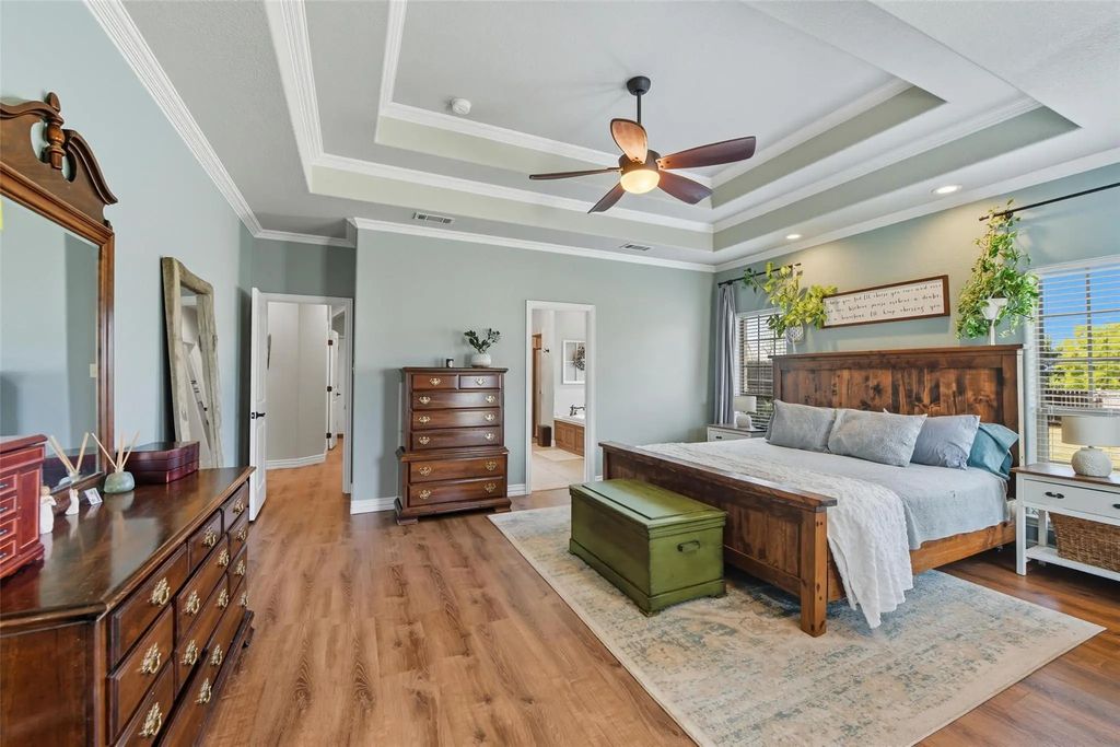 100 Overton Ridge Circle, Weatherford