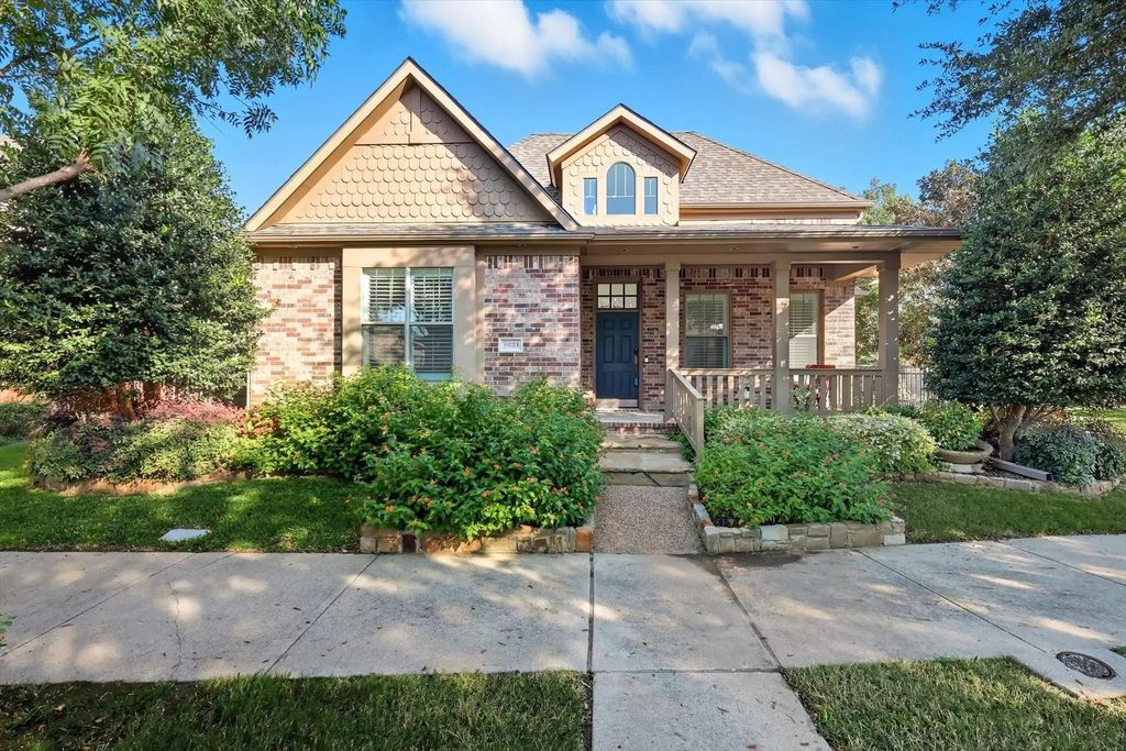 8621 Beetle Nut Lane, North Richland Hills