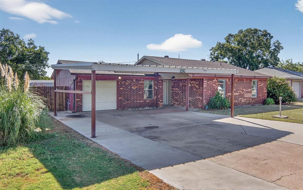 1929 Crawford Street, Graham