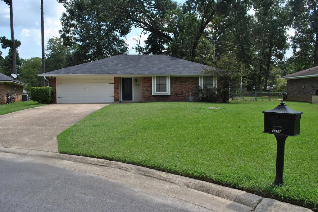 3516 Woodvine Circle, Haughton