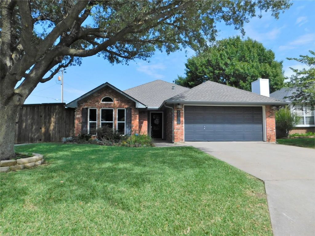 2001 Oak Tree Drive, Denton