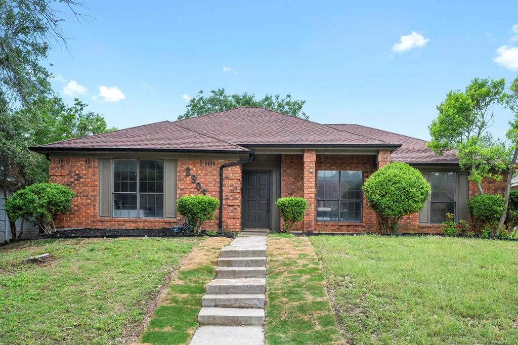 2903 Creekside Court, Carrollton