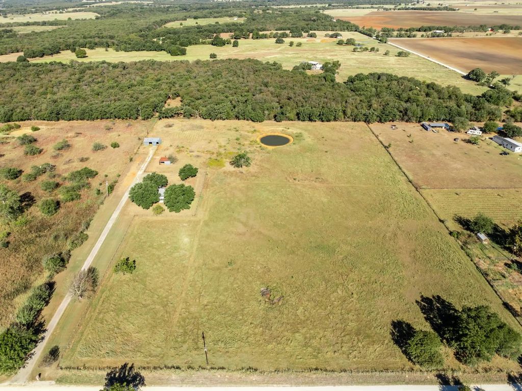 189 Hill County Road 1369, Itasca