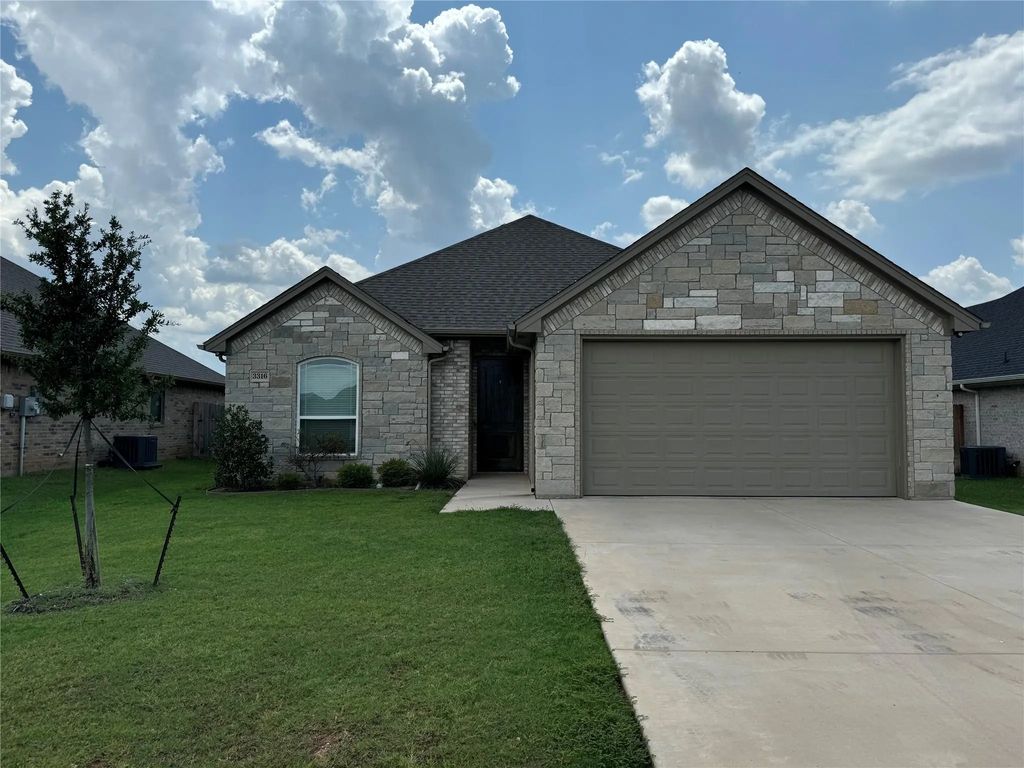 3316 White Horse Drive, Granbury