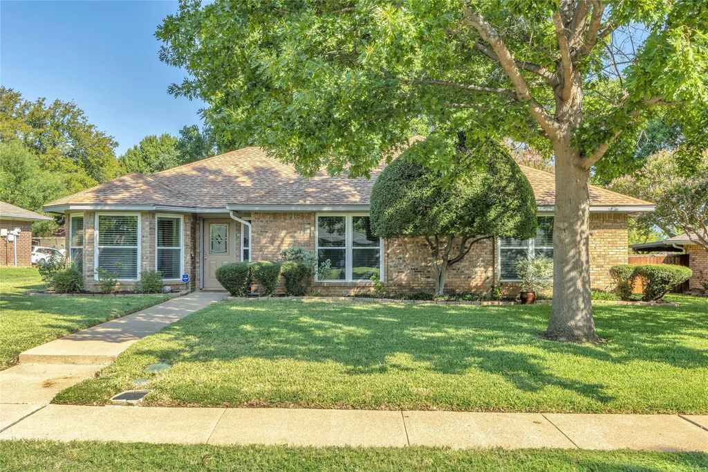 1403 Bogard Lane, Lewisville