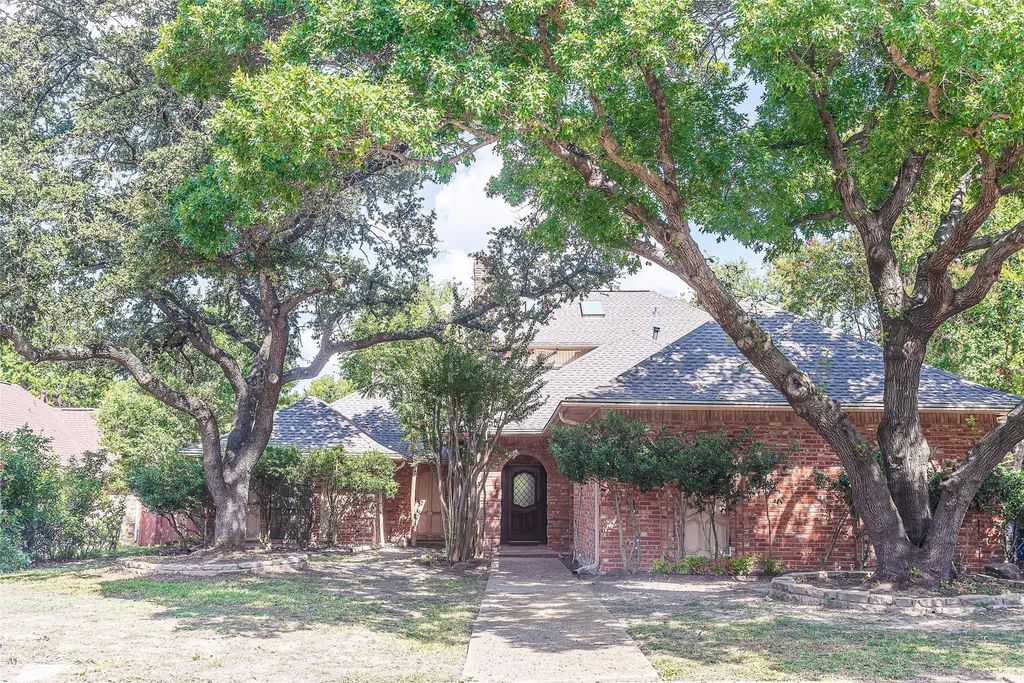 10019 Woodlake Drive, Dallas