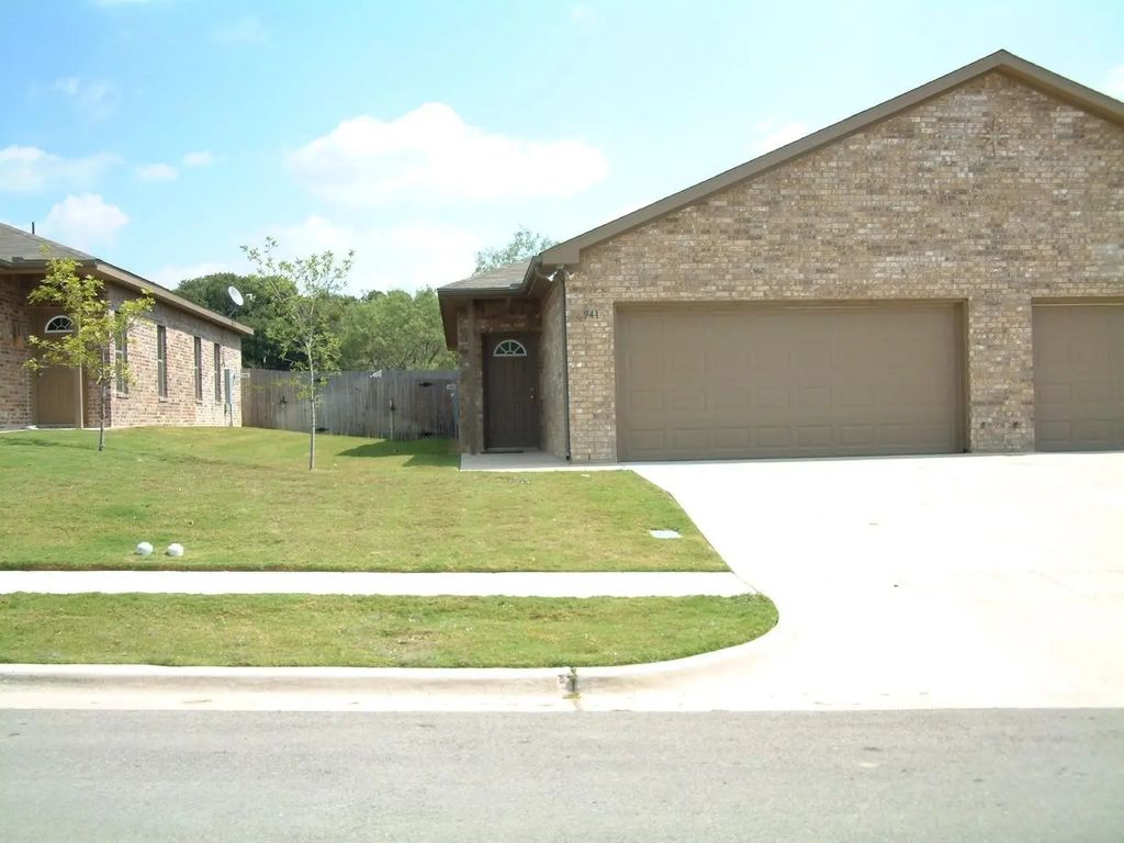 941 Sylvia Street, Weatherford
