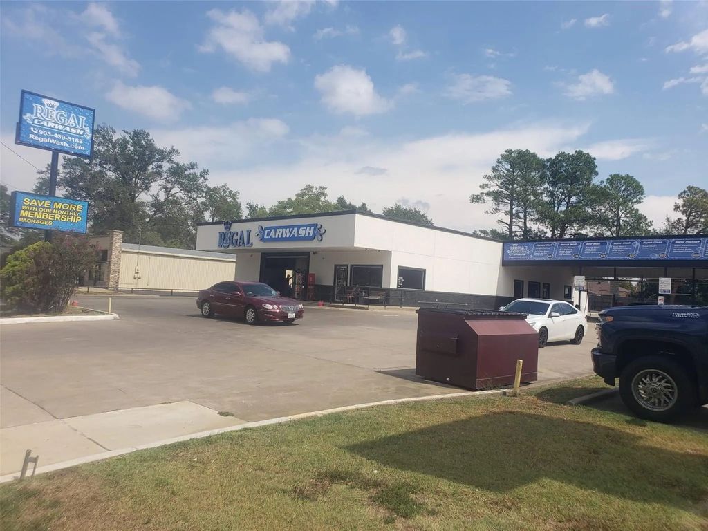 1430 S Broadway Street, Sulphur Springs