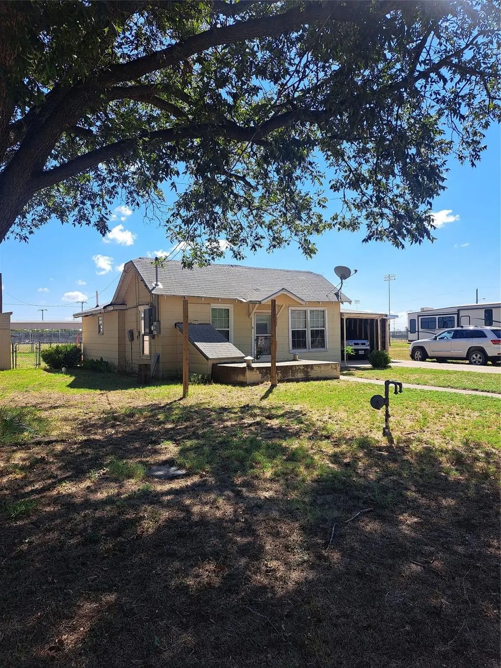 303 S Avenue C, Haskell