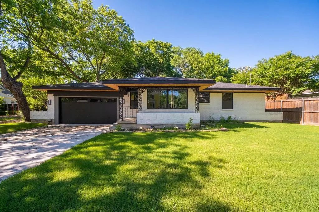 1500 W Virginia Street, McKinney