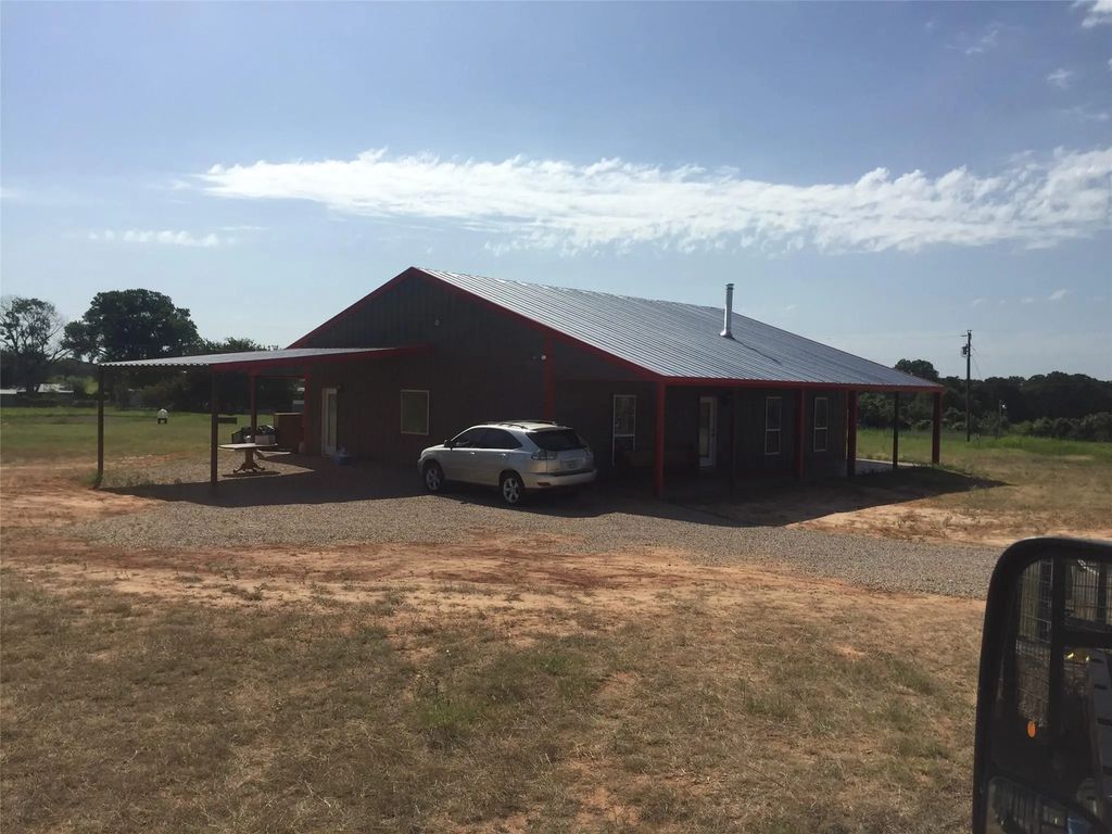 200 Foster Adams Lane, Springtown