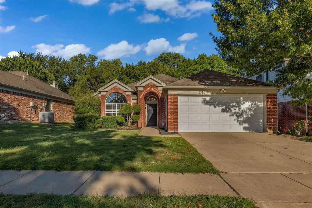 2516 Creekhaven Drive, Flower Mound