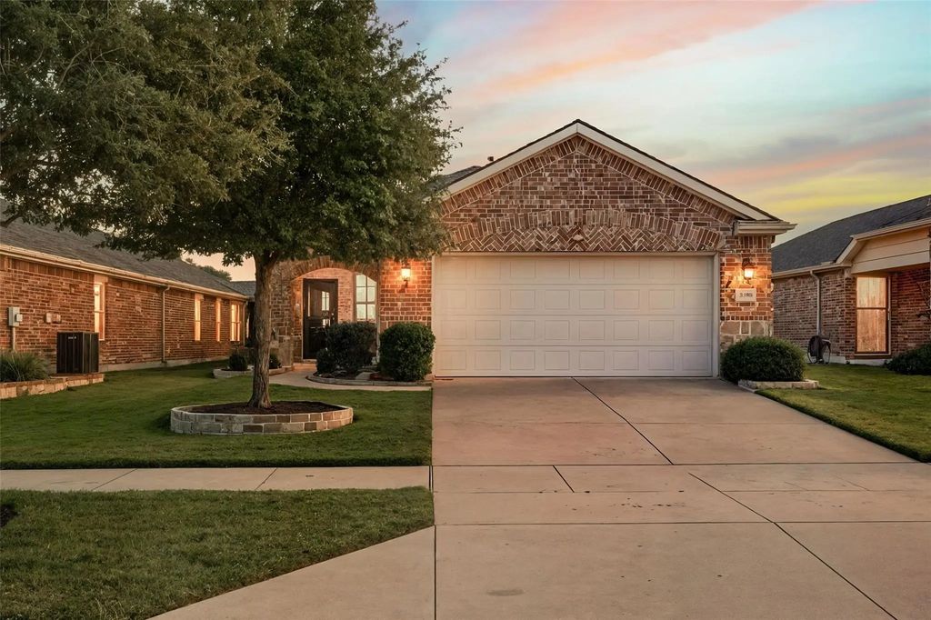 2246 Beachfront Drive, Frisco