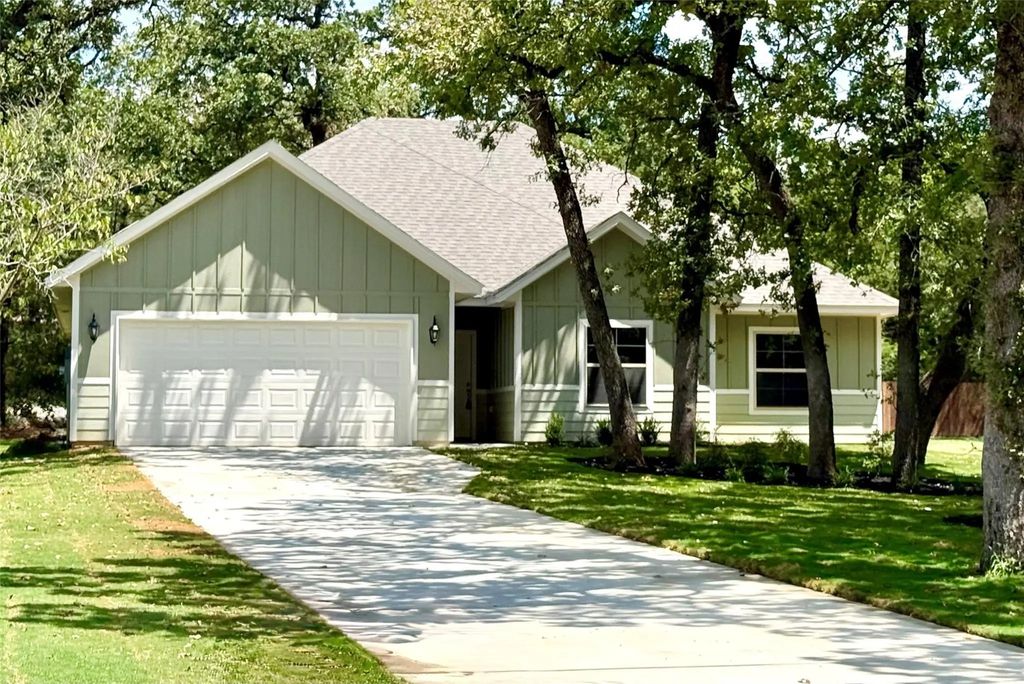 110 Seminole Cove, Lake Kiowa