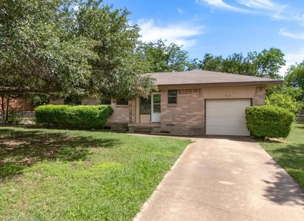 212 Cedar Street, Cedar Hill