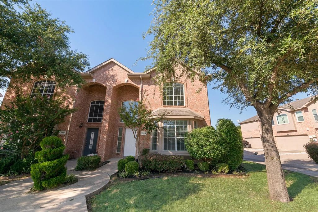 385 Ivan Drive, Lewisville