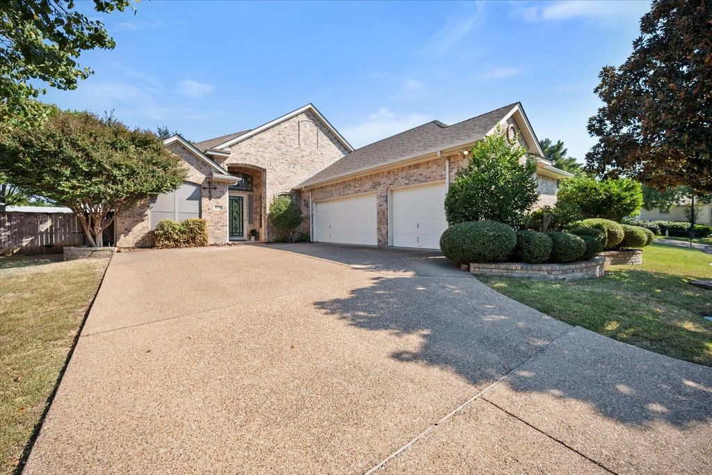 4041 Appian Way, Arlington