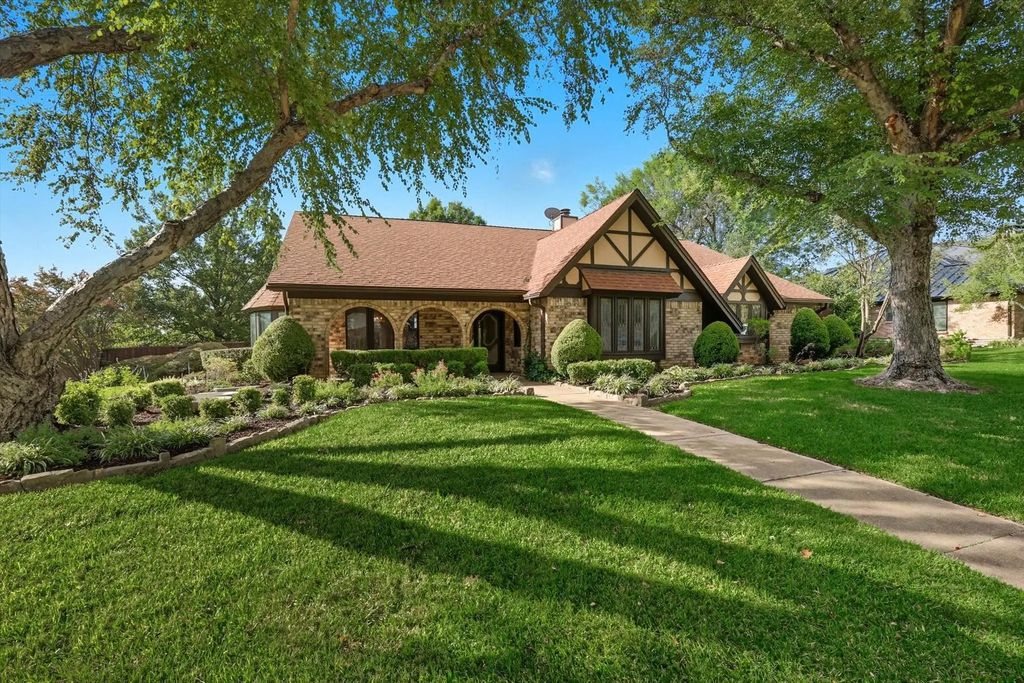 1820 Wimbleton Drive, Bedford