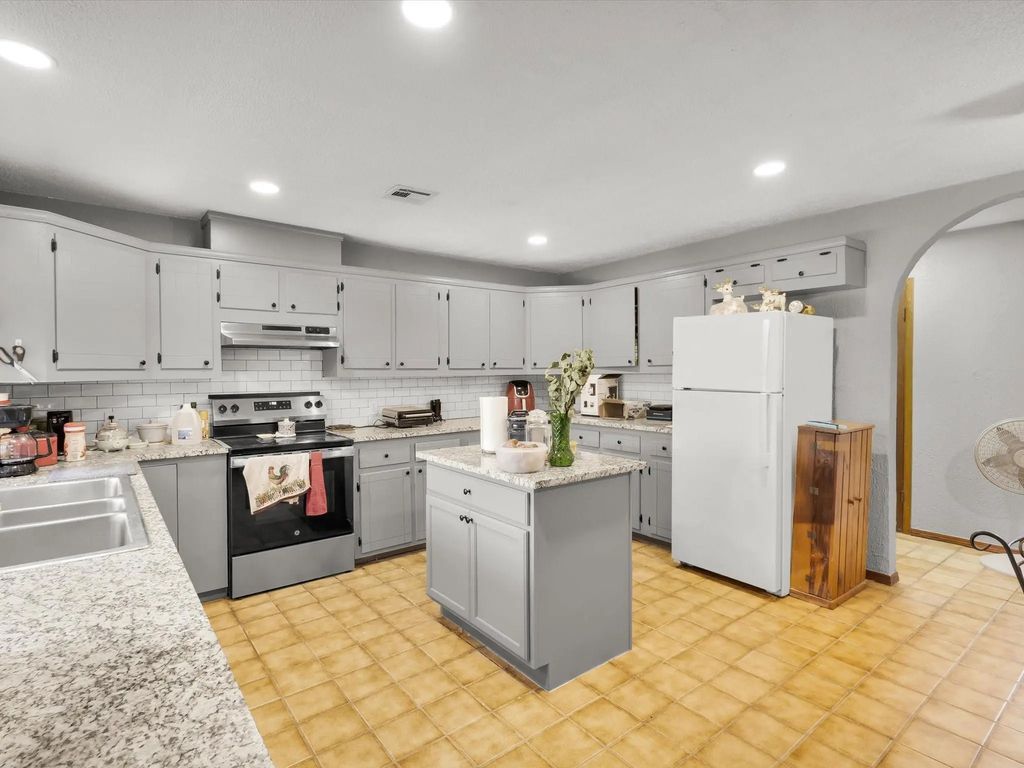 7412 County Road 131a, Terrell