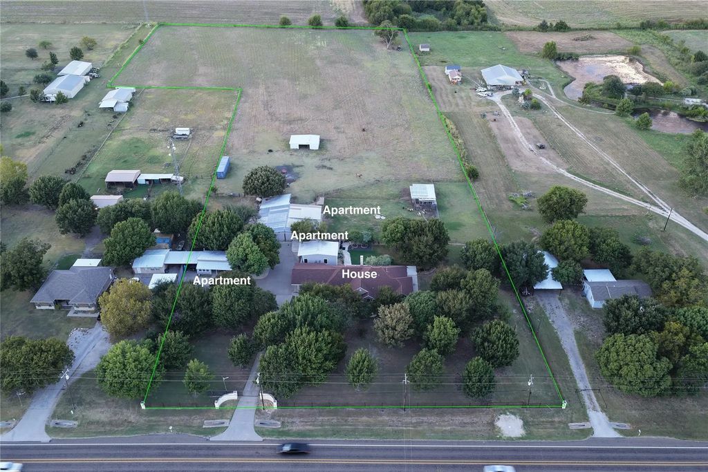 4209 Fm 813, Waxahachie
