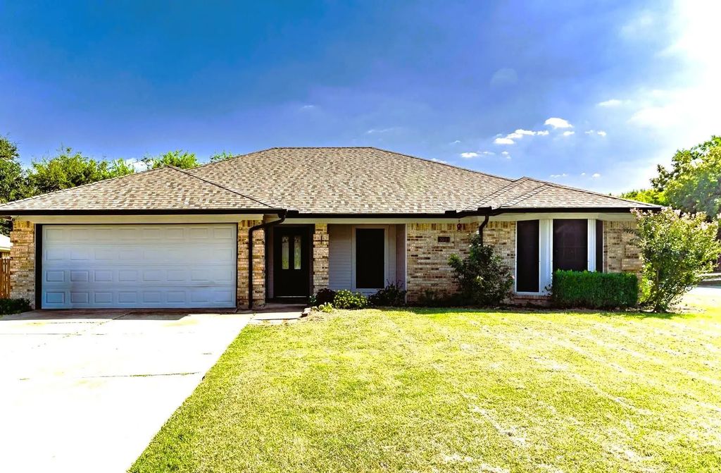 1600 Hastings Drive, Mansfield